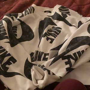 crew neck nike